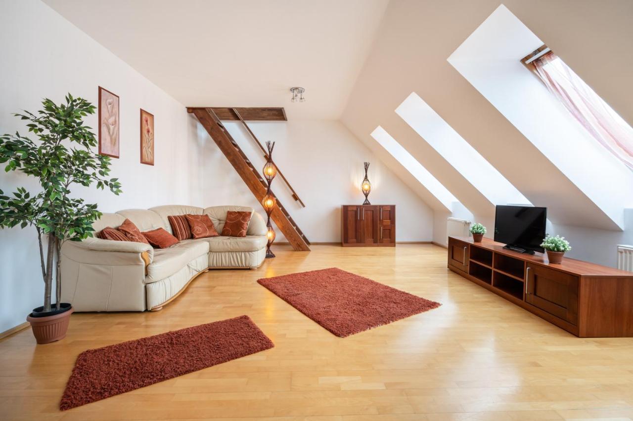 בודפשט Beautiful Apartment With Ac מראה חיצוני תמונה