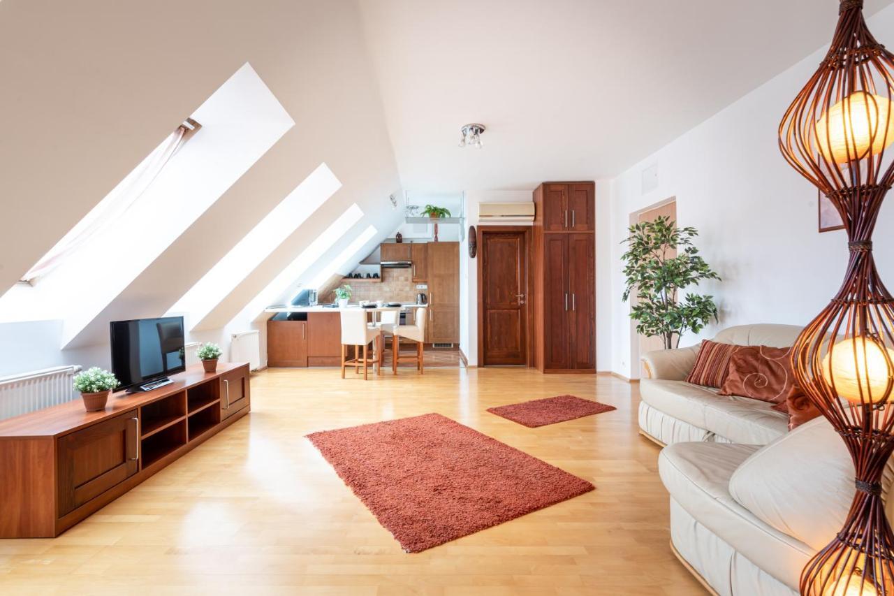 בודפשט Beautiful Apartment With Ac מראה חיצוני תמונה