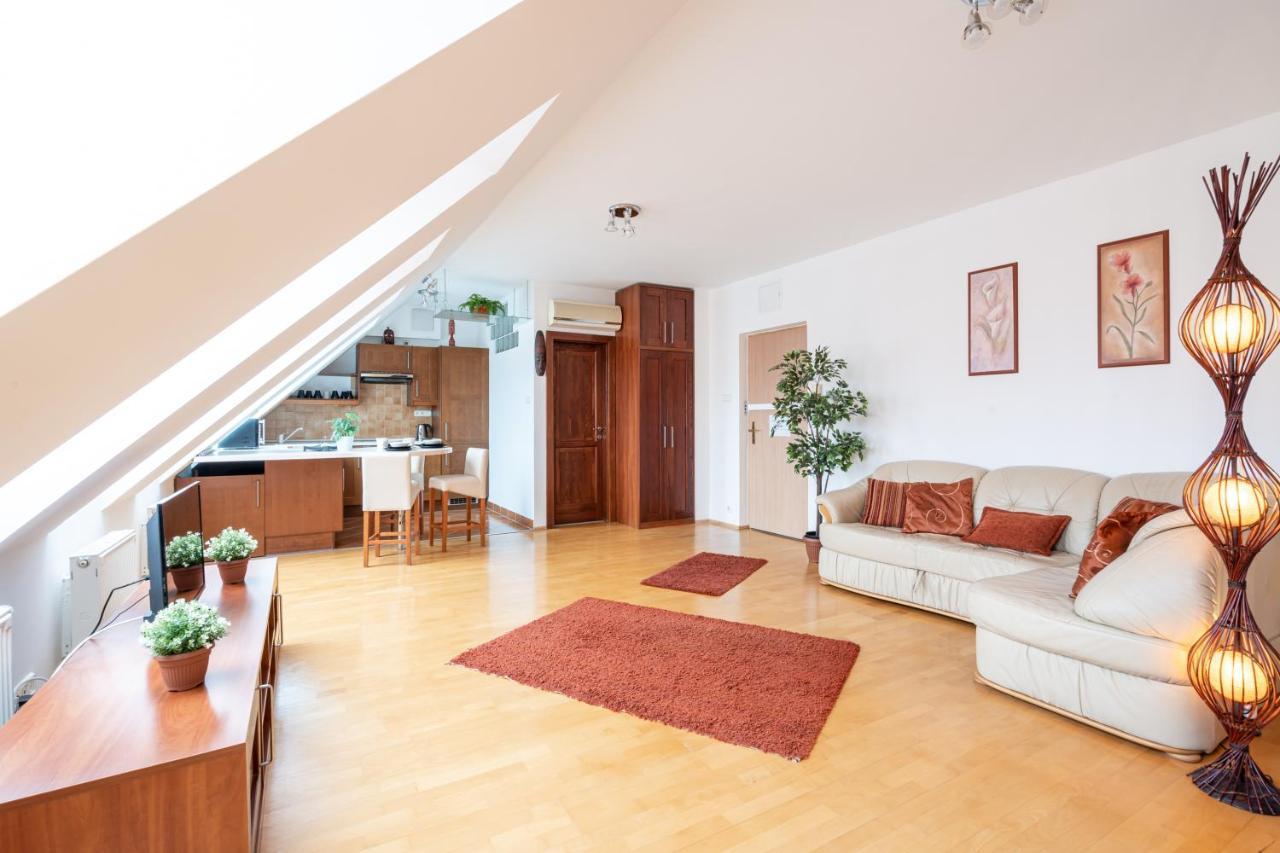 בודפשט Beautiful Apartment With Ac מראה חיצוני תמונה
